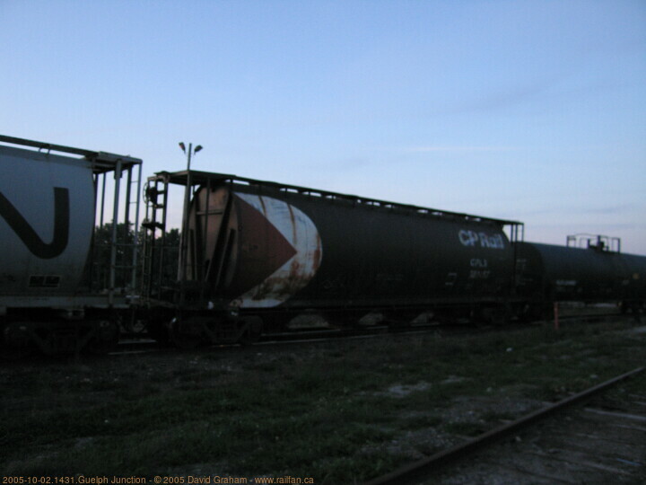 2005-10-02.1431.Guelph_Junction.jpg